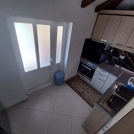 Guest House Ilir Berat Buitenkant foto