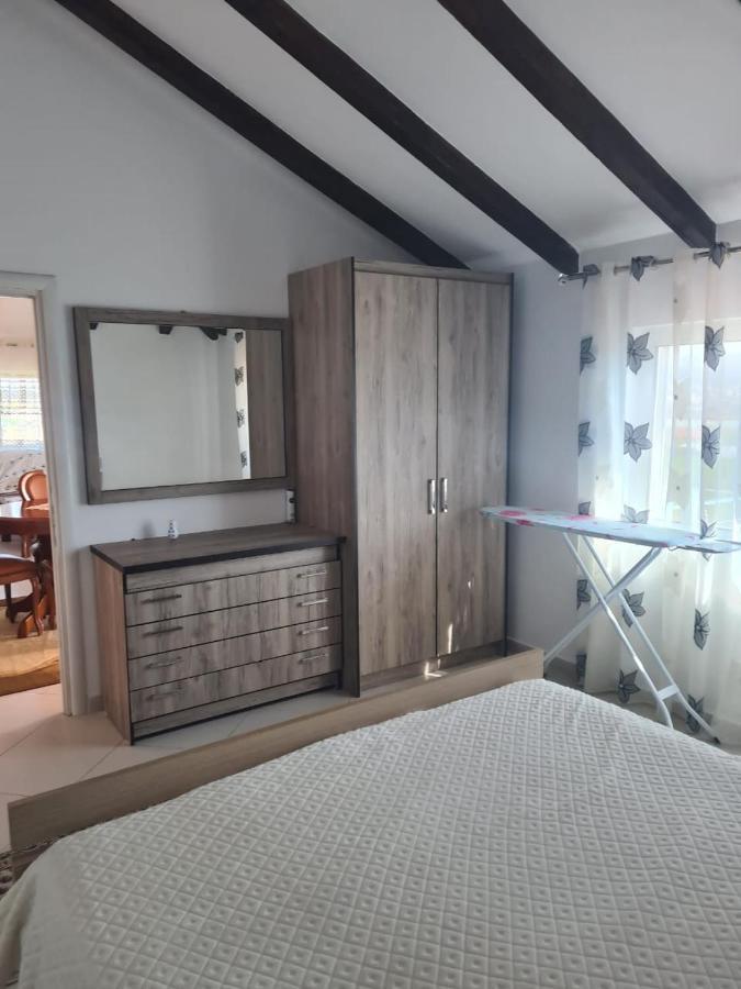 Guest House Ilir Berat Buitenkant foto