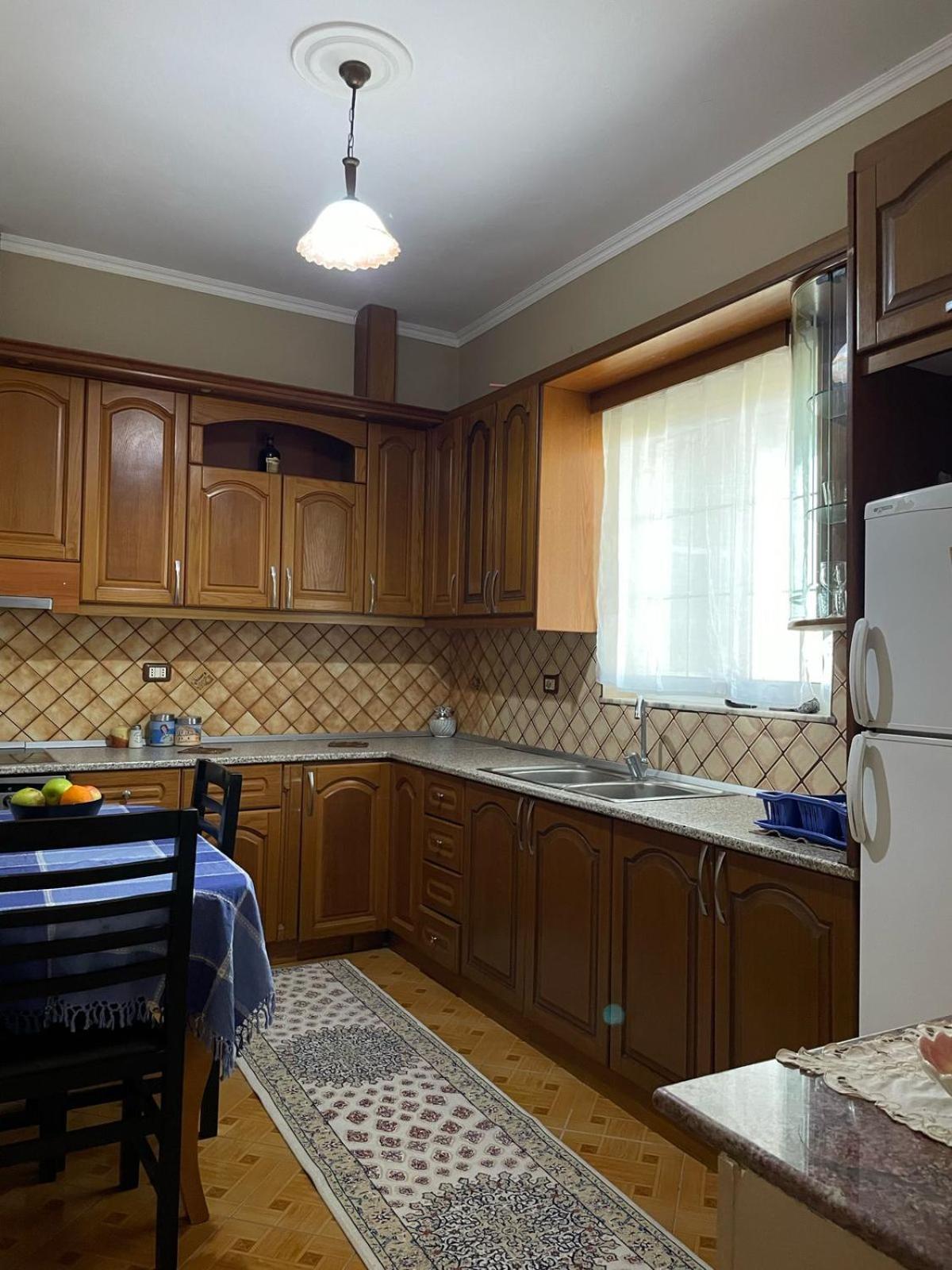 Guest House Ilir Berat Buitenkant foto