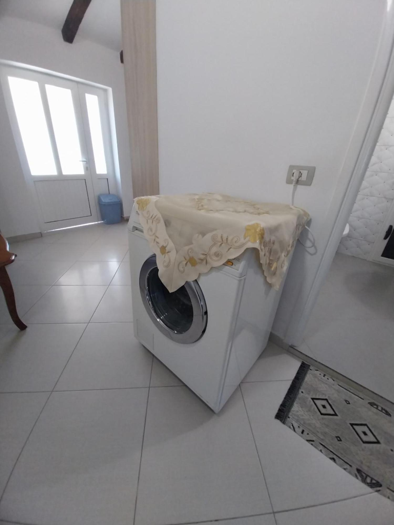 Guest House Ilir Berat Buitenkant foto